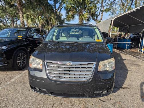 2009 Chrysler Town & Country Touring