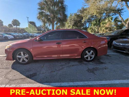 2014 Toyota Camry SE