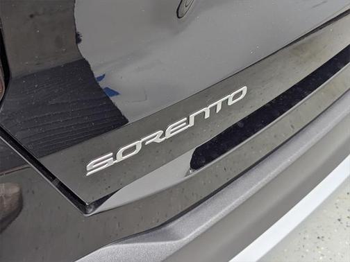 2025 Kia Sorento LX