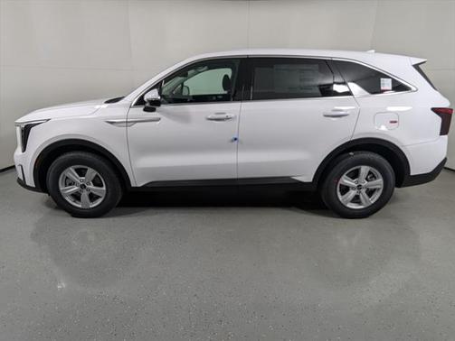 2025 Kia Sorento LX