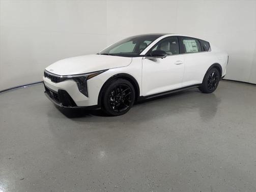 2025 Kia K4 GT-Line Turbo