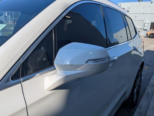 Crystal White Tricoat 2021 Cadillac XT6 Premium Luxury AWD