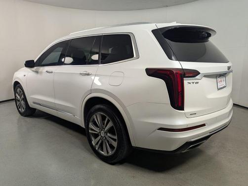 Crystal White Tricoat 2021 Cadillac XT6 Premium Luxury AWD