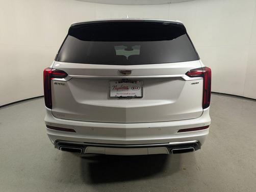 Crystal White Tricoat 2021 Cadillac XT6 Premium Luxury AWD