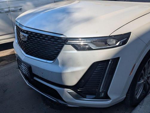 Crystal White Tricoat 2021 Cadillac XT6 Premium Luxury AWD