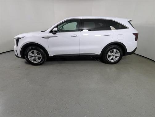 2025 Kia Sorento LX