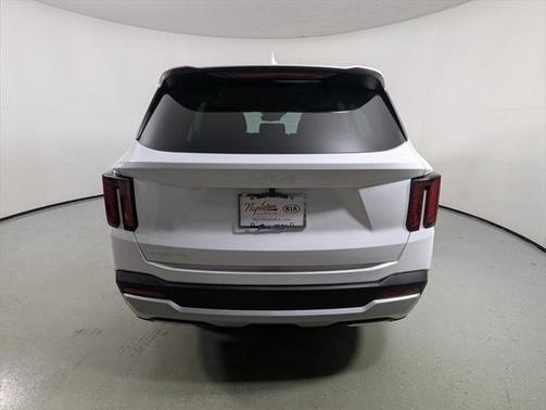 2025 Kia Sorento LX