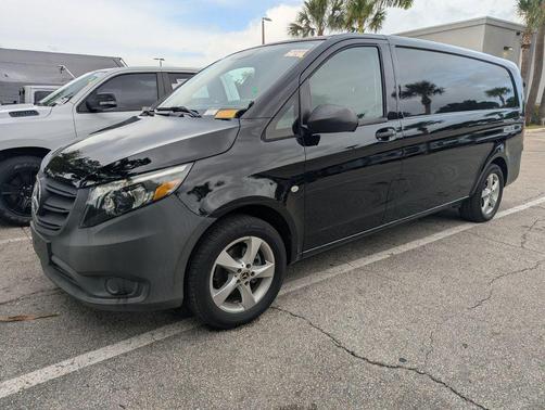 2022 Mercedes-Benz Metris Base