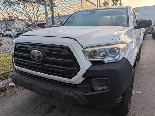 2019 Toyota Tacoma SR