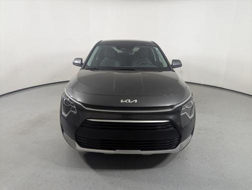 2023 Kia Niro LX