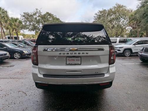 2023 Chevrolet Suburban LT