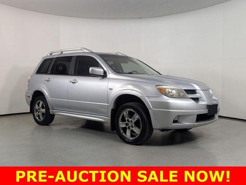 Cool Silver Metallic 2006 Mitsubishi Outlander SE