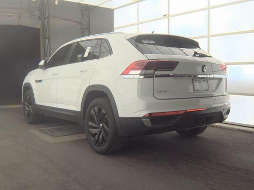 2022 Volkswagen Atlas Cross Sport 3.6L V6 SE w/Technology