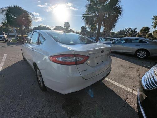 2015 Ford Fusion S