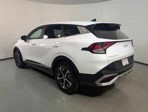 Glacial White Pearl 2023 Kia Sportage EX