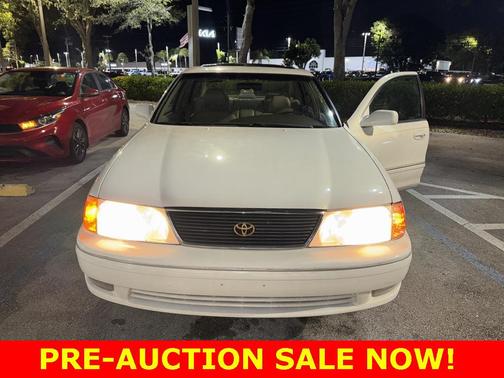 1999 Toyota Avalon 