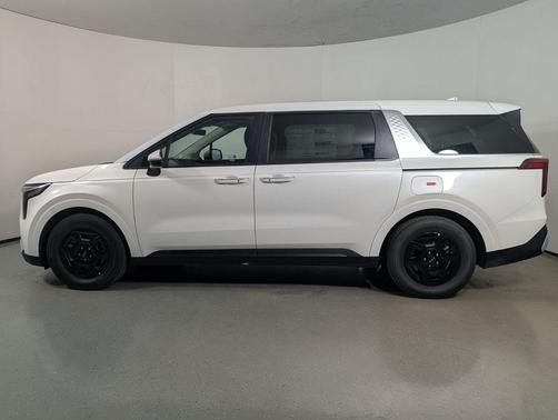Snow White Pearl 2026 Kia Carnival LXS