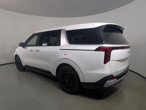 Snow White Pearl 2026 Kia Carnival LXS