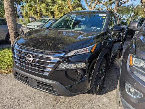 2025 Nissan Rogue SV