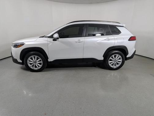 2022 Toyota Corolla Cross LE