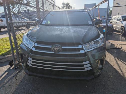 Alumina Jade Metallic 2019 Toyota Highlander LE Plus