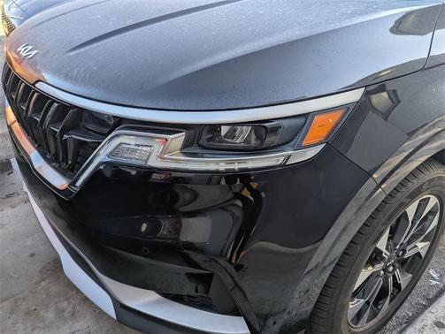 2024 Kia Carnival EX