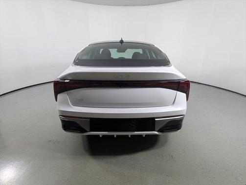 2025 Kia K5 EX
