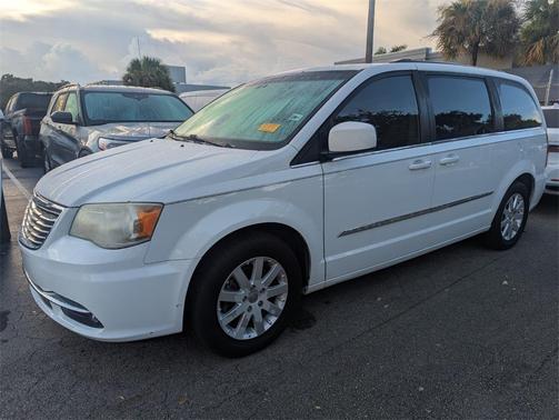 2014 Chrysler Town & Country Touring