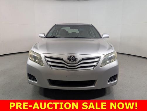 Classic Silver Metallic 2011 Toyota Camry LE