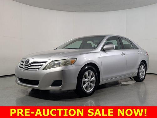Classic Silver Metallic 2011 Toyota Camry LE