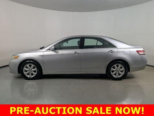 Classic Silver Metallic 2011 Toyota Camry LE