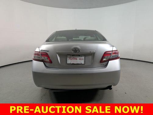 Classic Silver Metallic 2011 Toyota Camry LE