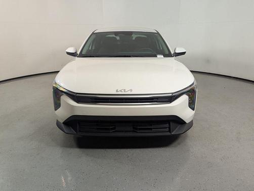 Snow White Pearl 2026 Kia K4 LXS