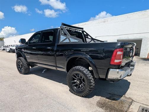 2022 RAM 3500 Laramie Crew Cab 4x4 6'4' Box