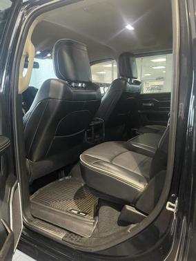 2022 RAM 3500 Laramie Crew Cab 4x4 6'4' Box