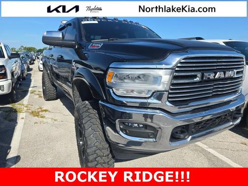 2022 RAM 3500 Laramie Crew Cab 4x4 6'4' Box