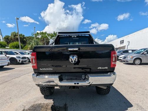 2022 RAM 3500 Laramie Crew Cab 4x4 6'4' Box