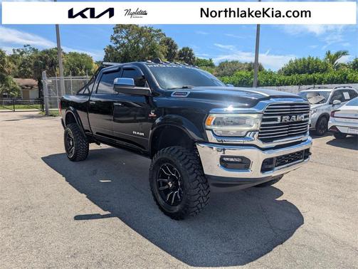 2022 RAM 3500 Laramie Crew Cab 4x4 6'4' Box