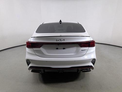 Snow White Pearl 2023 Kia Forte GT