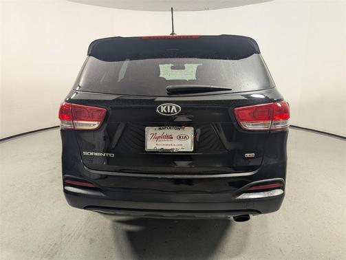 2016 Kia Sorento L
