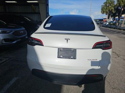 2022 Tesla Model Y Performance Dual Motor All-Wheel Drive