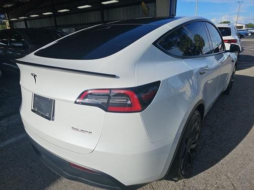2022 Tesla Model Y Performance Dual Motor All-Wheel Drive