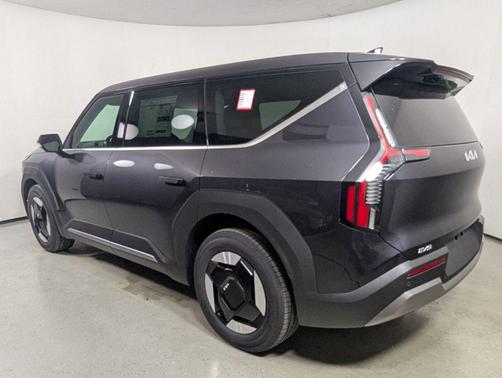2026 Kia EV9 Light Long Range