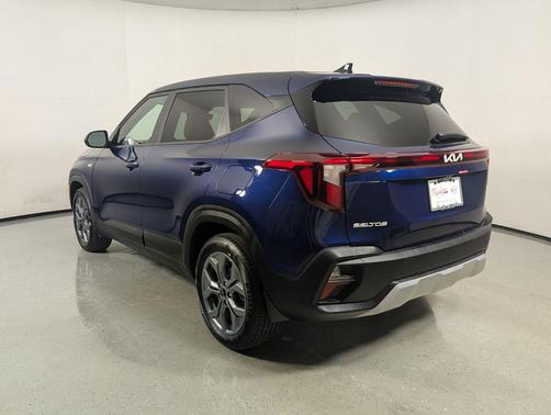 Dark Ocean Blue 2026 Kia Seltos LX