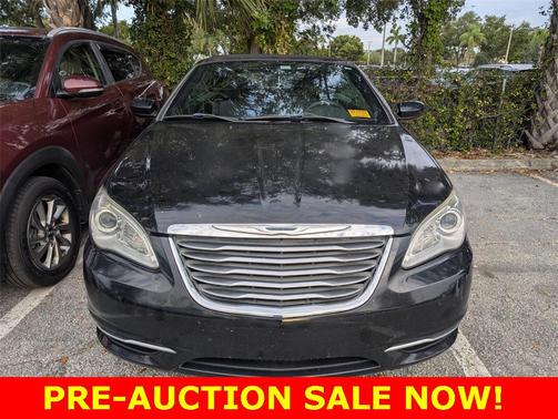2013 Chrysler 200 Touring