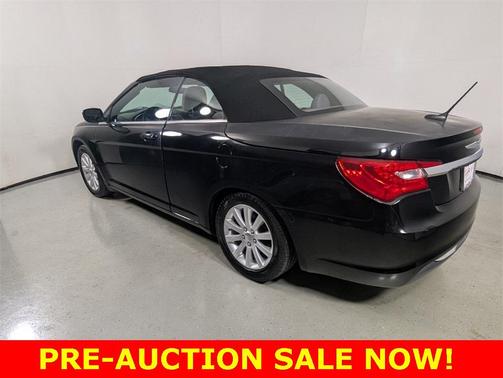 2013 Chrysler 200 Touring
