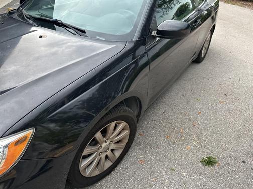 2013 Chrysler 200 Touring