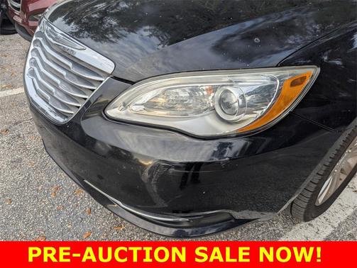 2013 Chrysler 200 Touring