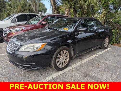 2013 Chrysler 200 Touring