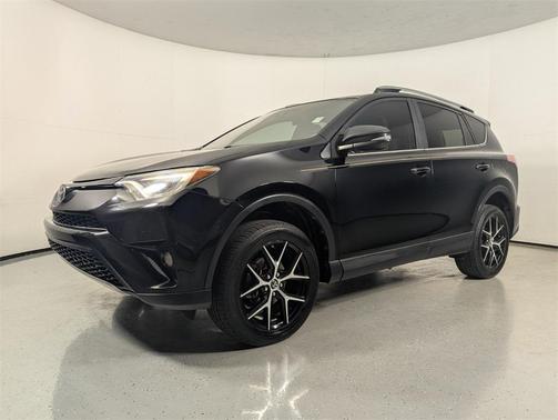 2017 Toyota RAV4 SE